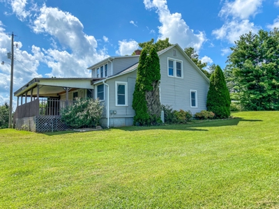 Sweet Country Home for Sale in Willis VA - image 20