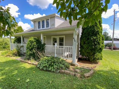 Sweet Country Home for Sale in Willis VA - image 3