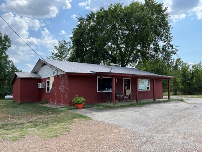 Commercial property near the Kiamichi Mtn. in Nashoba, OK - image 3