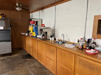 Commercial property near the Kiamichi Mtn. in Nashoba, OK - image 14