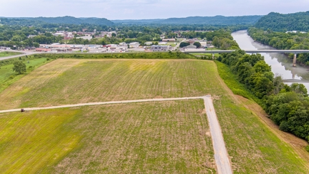 Riverfront Property in Burkesville, KY - image 19
