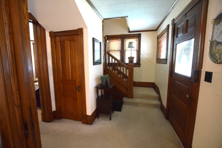 3 Bedroom Victorian Home With RV Garage in Harlan, Iowa - image 11