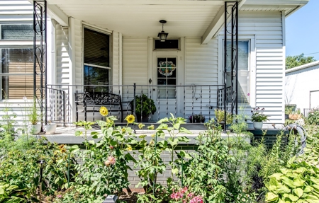 3 Bedroom Victorian Home With RV Garage in Harlan, Iowa - image 10