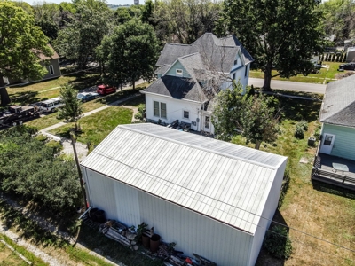 3 Bedroom Victorian Home With RV Garage in Harlan, Iowa - image 2