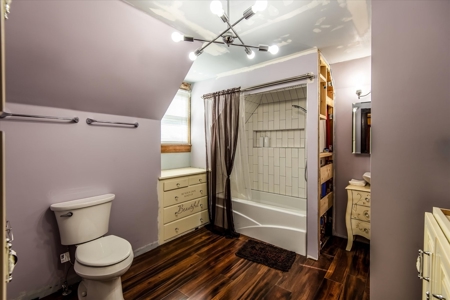 3 Bedroom Victorian Home With RV Garage in Harlan, Iowa - image 28