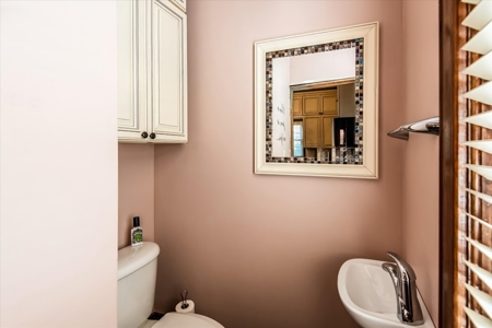3 Bedroom Victorian Home With RV Garage in Harlan, Iowa - image 34