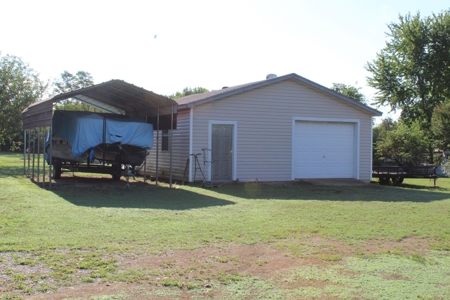 Country Home near Bull Shoals Lake in Protem, MO - image 3
