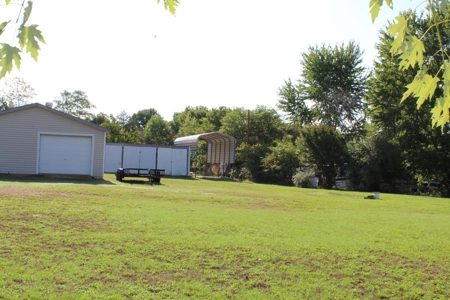 Country Home near Bull Shoals Lake in Protem, MO - image 4