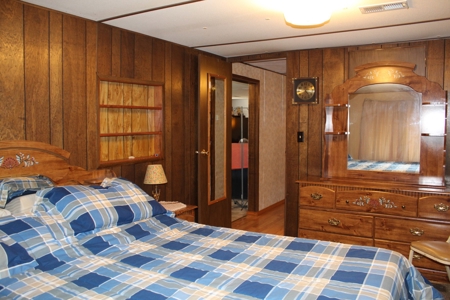 Country Home near Bull Shoals Lake in Protem, MO - image 24