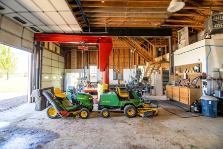 Quiet Country Home W/ Irrigated Acreage For Sale in Dolores - image 28