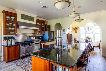 Quiet Country Home W/ Irrigated Acreage For Sale in Dolores - image 6