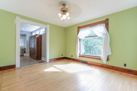 Victorian Home For Sale in Waupaca, WI - image 18