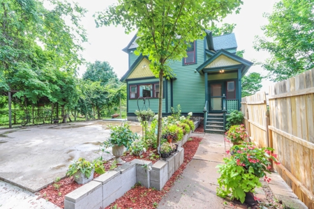 Victorian Home For Sale in Waupaca, WI - image 48