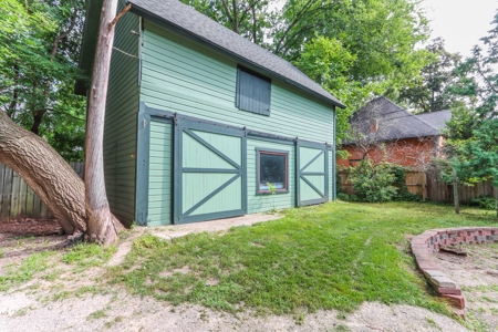 Victorian Home For Sale in Waupaca, WI - image 7