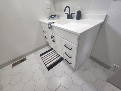 Remodeled Home in Unionville MO - image 26