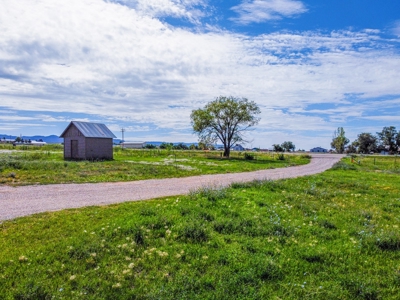 Land with Home in Colorado For Sale by Leigh Holmes! - image 4
