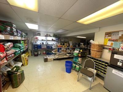 Commercial buildings & 1.45 acres 4sale near Smiths Grove KY - image 1