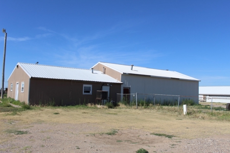 Online and Live Auction KS Swine Production Facility - image 9