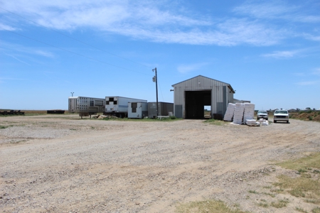 Online and Live Auction KS Swine Production Facility - image 12