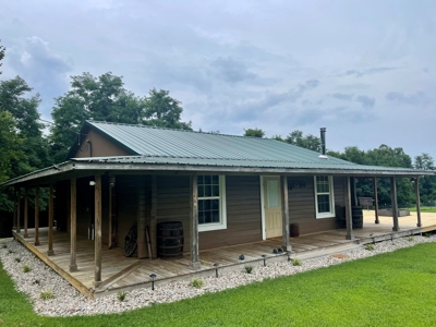 Cabin on 70 Acres Greensburg KY - image 1