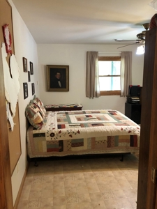 Self Sufficient Solar Powered 3bed/2bath House on 78 acres - image 36