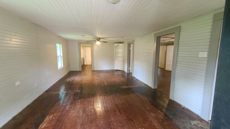 Home For Auction In Silsbee Tx - image 17