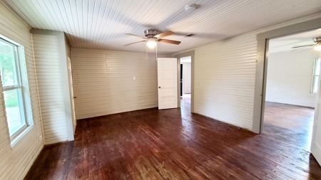 Home For Auction In Silsbee Tx - image 13