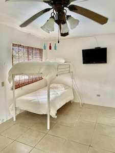 SPACIOUS HOME TO RENT IN PLAYA CORONADO 6 Month Min. - image 2