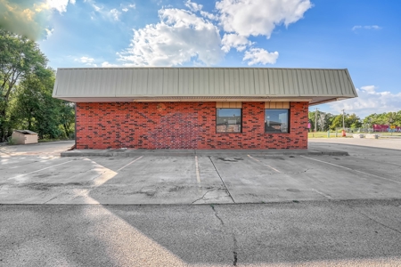 Commercial Property For Sale In Erick, OK - image 8