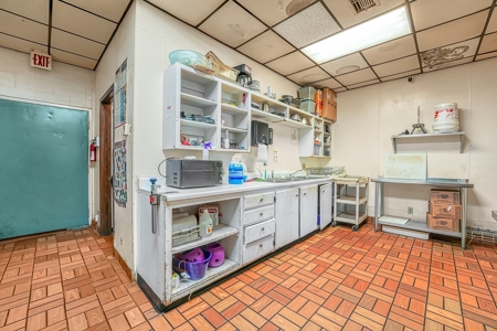 Commercial Property For Sale In Erick, OK - image 24