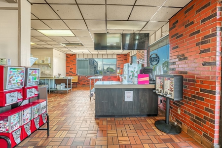 Commercial Property For Sale In Erick, OK - image 9