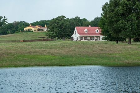 Luxury East TX Recreational Cattle Ranch for Sale in Gilmer - image 36