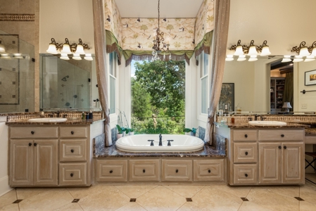 Luxury East TX Recreational Cattle Ranch for Sale in Gilmer - image 27