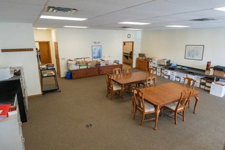 Baraboo WI Office Space/Retail Storefront - image 11