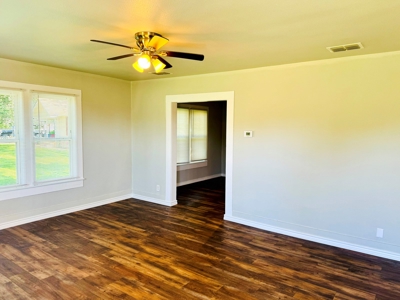 Updated Cottage Style Home Winnsboro Texas Wood County Tx - image 15