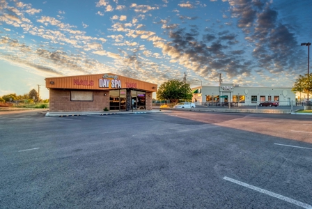 Commercial Property for Sale in great location Walla Walla - image 16