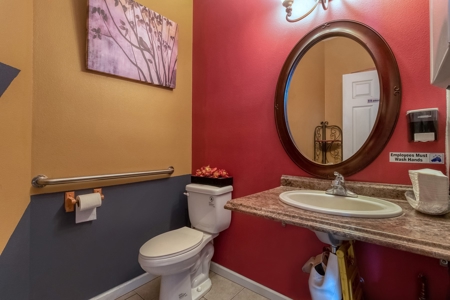 Commercial Property for Sale in great location Walla Walla - image 4