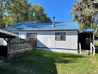 Country Home In Libby Montana - image 9