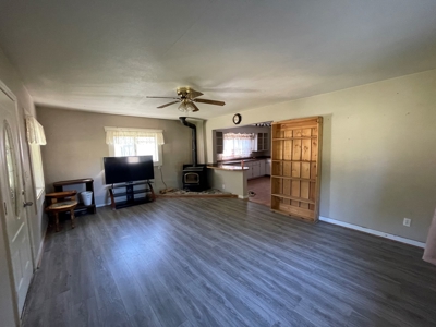 Country Home In Libby Montana - image 11