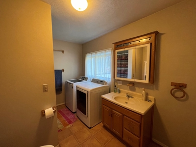 Country Home In Libby Montana - image 17