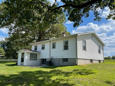 El Dorado Springs Missouri Country Home & Land For Sale - image 24