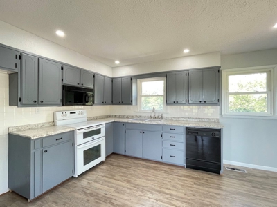 El Dorado Springs Missouri Country Home & Land For Sale - image 11
