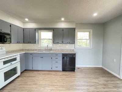 El Dorado Springs Missouri Country Home & Land For Sale - image 12
