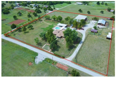 Fantastic Country Home on Acreage- Blanchard & Newcastle - image 6