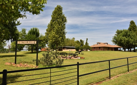 Fantastic Country Home on Acreage- Blanchard & Newcastle - image 25