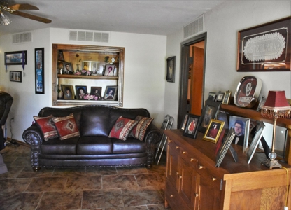 Fantastic Country Home on Acreage- Blanchard & Newcastle - image 33