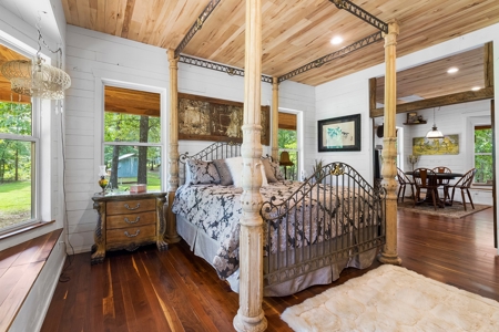 Country Farm House and Guest Home on 61 Acres For Sale - image 12
