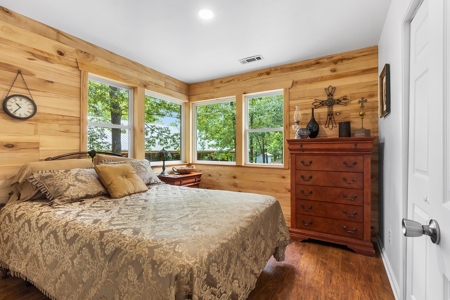 Country Farm House and Guest Home on 61 Acres For Sale - image 28