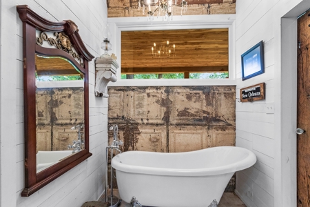 Country Farm House and Guest Home on 61 Acres For Sale - image 14