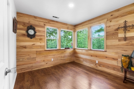 Country Farm House and Guest Home on 61 Acres For Sale - image 24